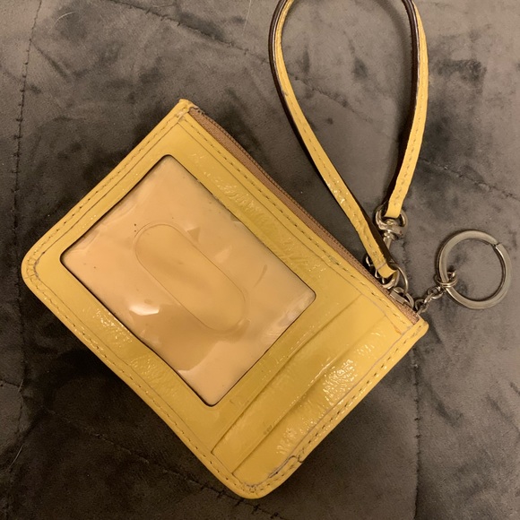 SOLD Coach Mini Skinny Pineapple Coin Purse key wristlet patent leather F47470 - Picture 3 of 5